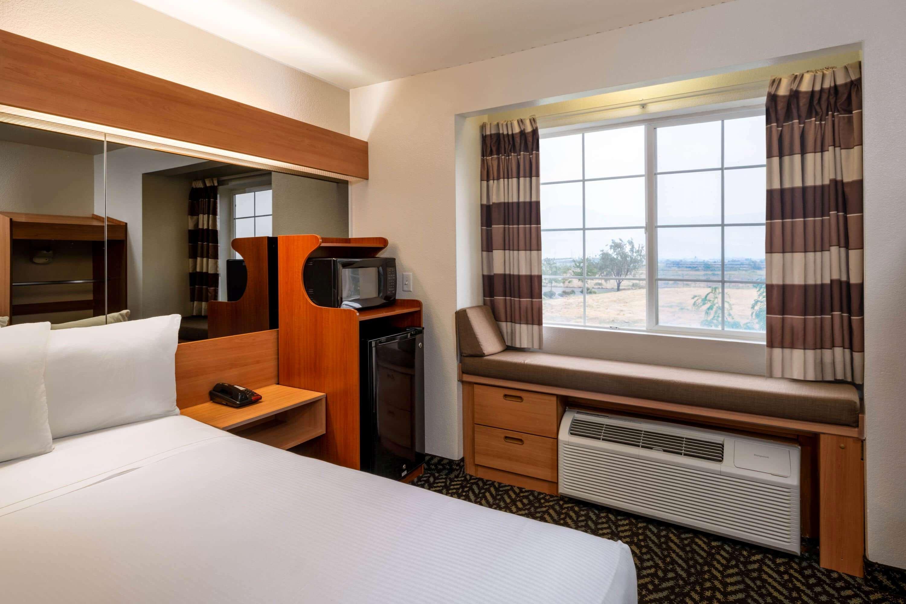 Microtel Inn & Suites By Wyndham Salt Lake City Airport Extérieur photo